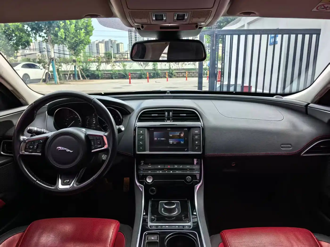 Jaguar XE 2016 2015 2.0T 200PS R-Sport