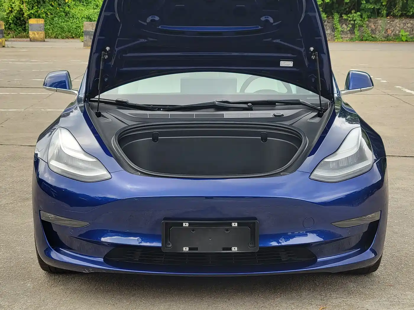 TESLA MODEL 3 (IMPORTED)
