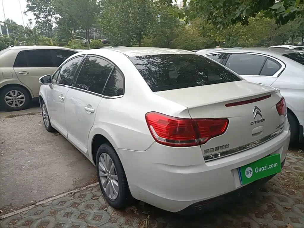 Citroën C-Quatre 2015 2013 Model Sedan 1.6L Automatic Premium Style