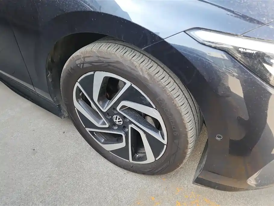 VOLKSWAGEN ID.7 VIZZION