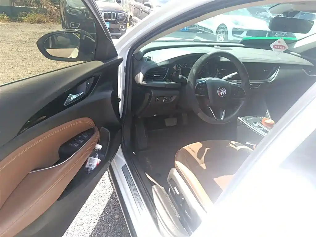 BUICK REGAL