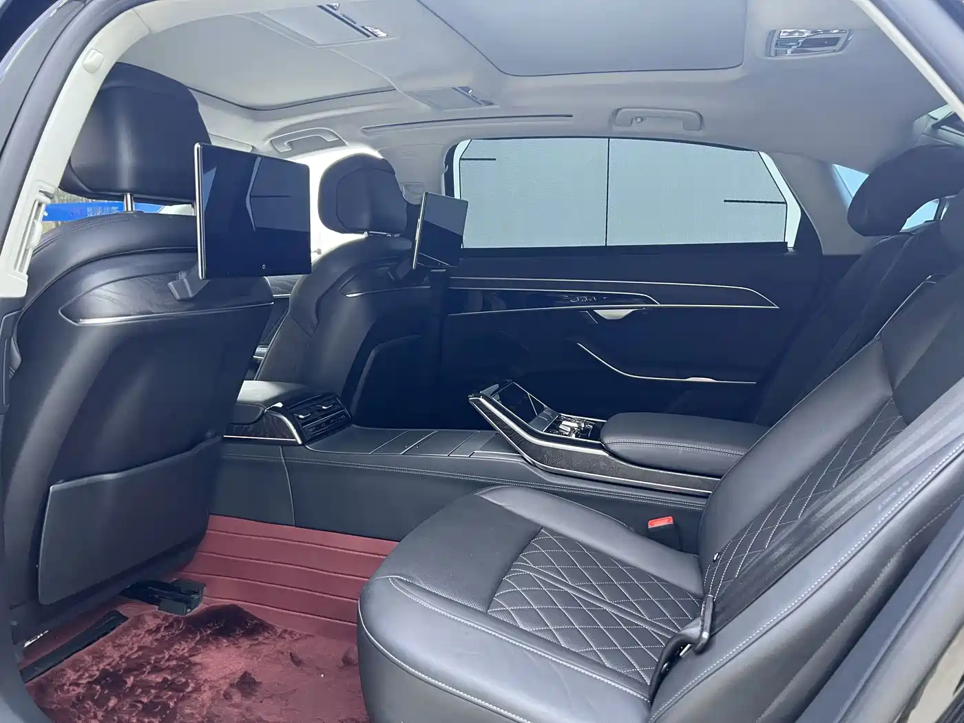 Фото 7 - Audi A8