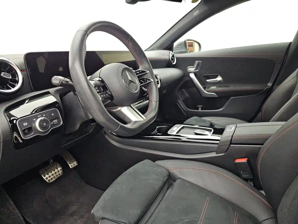 Mercedes-Benz CLA (Import) 2024 2024 CLA 200 Shooting Brake
