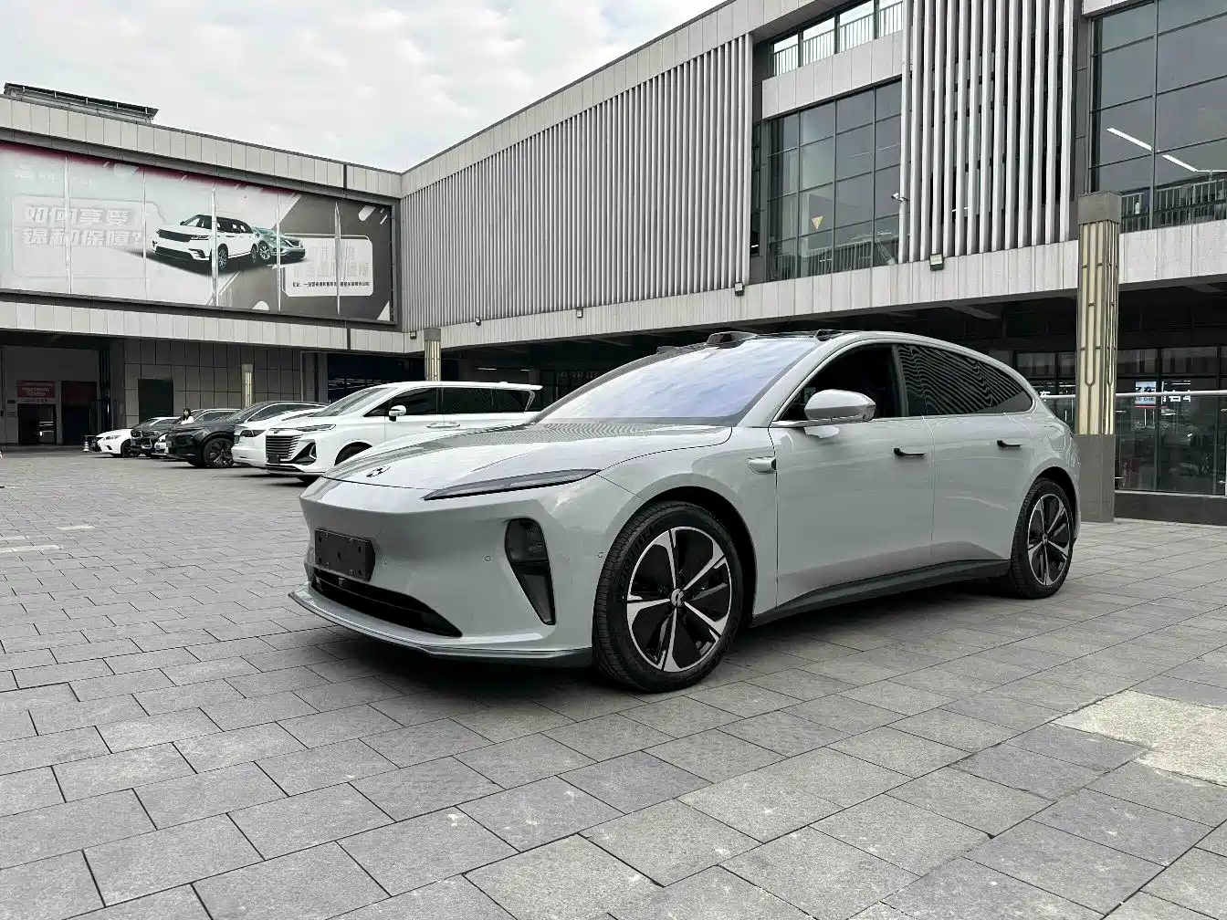 NIO NIO ET5T
