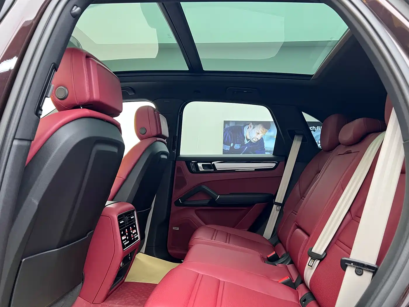 Porsche Cayenne 2023 Cayenne 3.0T Platinum Edition фото 10
