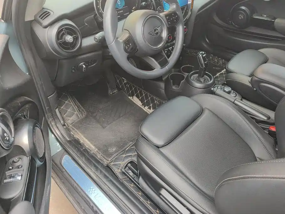 Фото 9 - MINI MINI