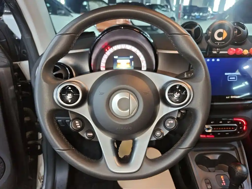 smart fortwo 2019 2019 0.9T 66kW Hardtop Wind Edition China VI