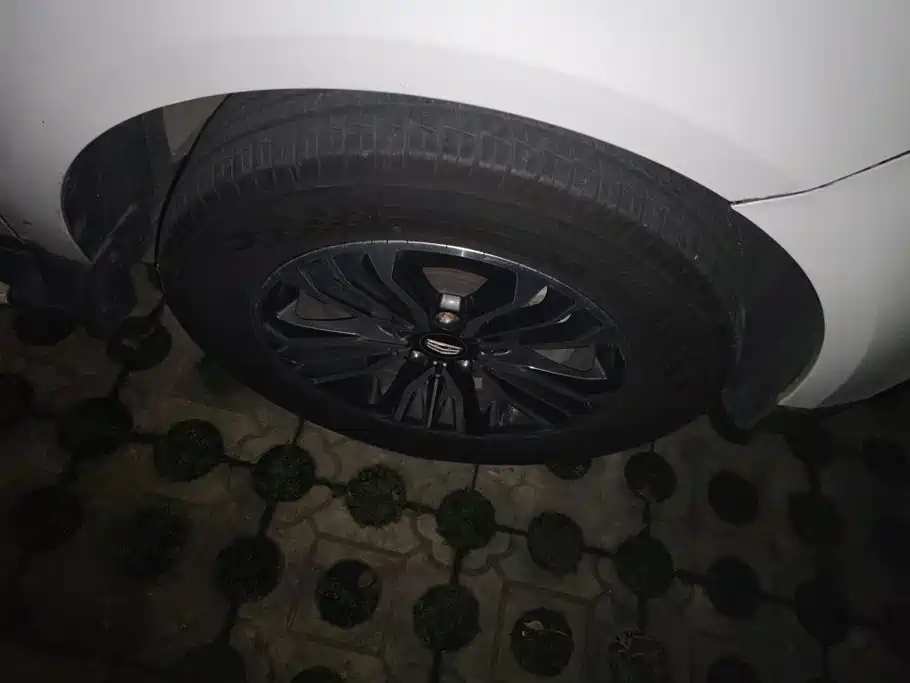 Geely Emgrand X6 2016 2016 1.3T CVT Flagship