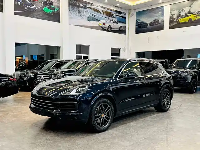 PORSCHE CAYENNE