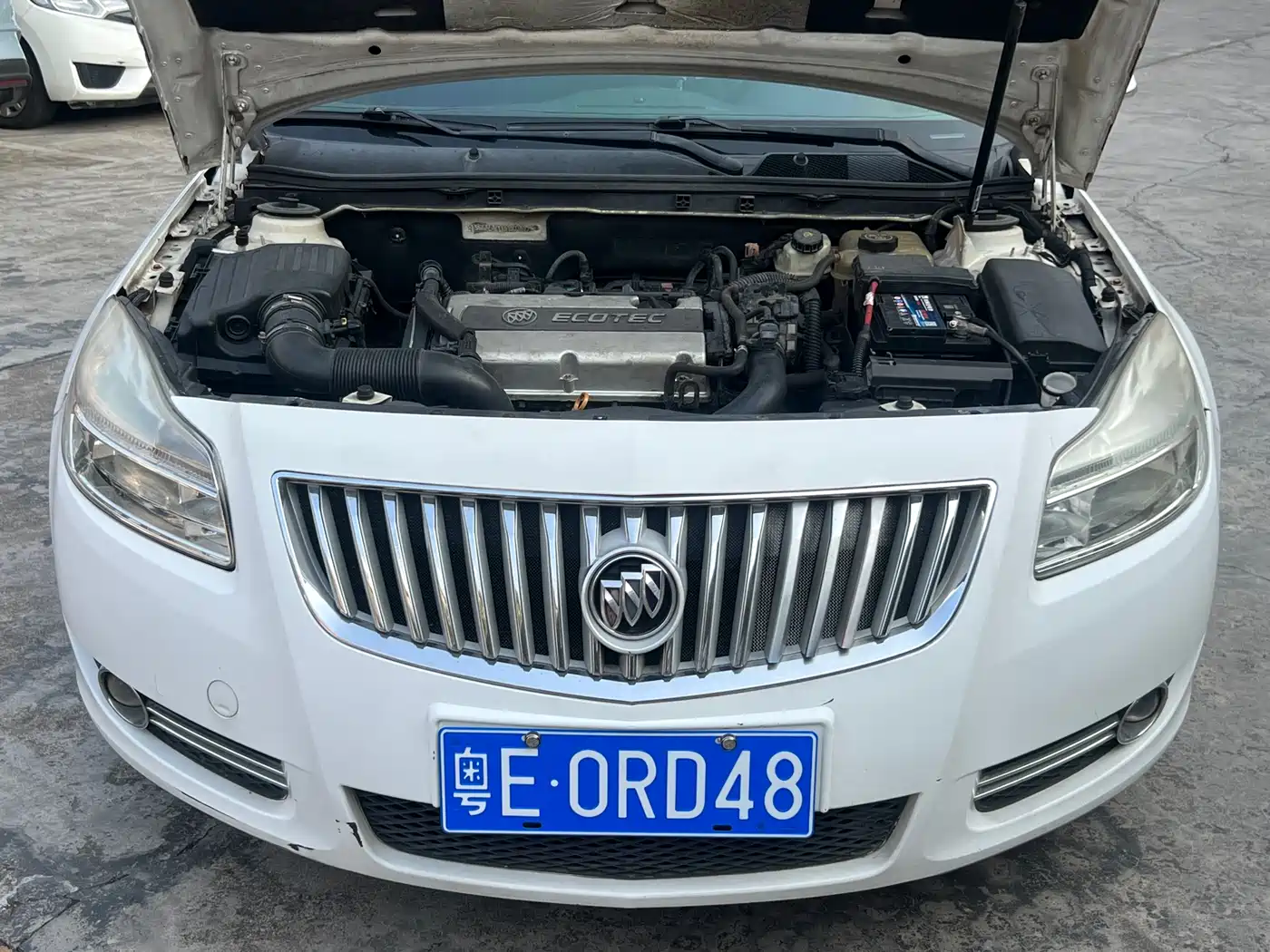 Photo 11 - Buick Regal