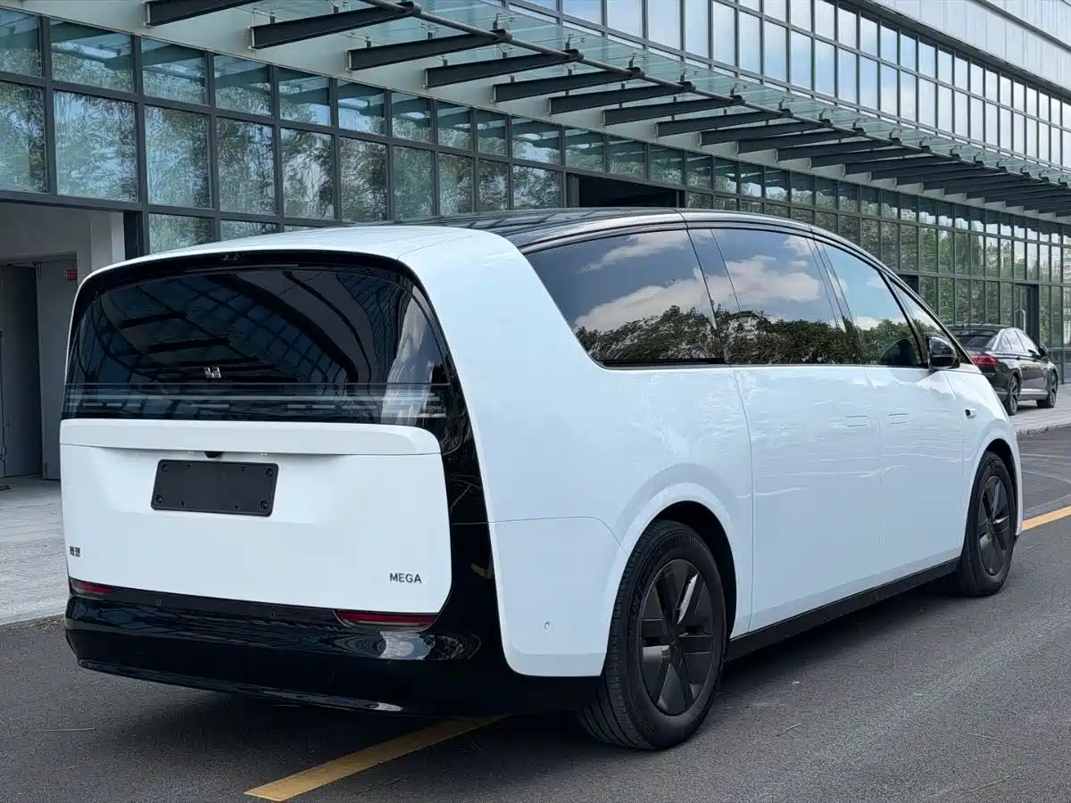 Li Auto MEGA 2025 2025 Ultra Smart Renewal Edition