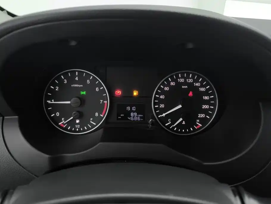 JAC Refine M3 2026 2025 1.8L Manual Classic Edition 5-seater