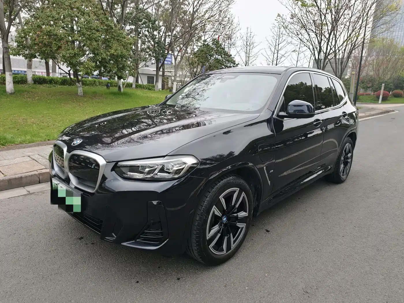 BMW IX3