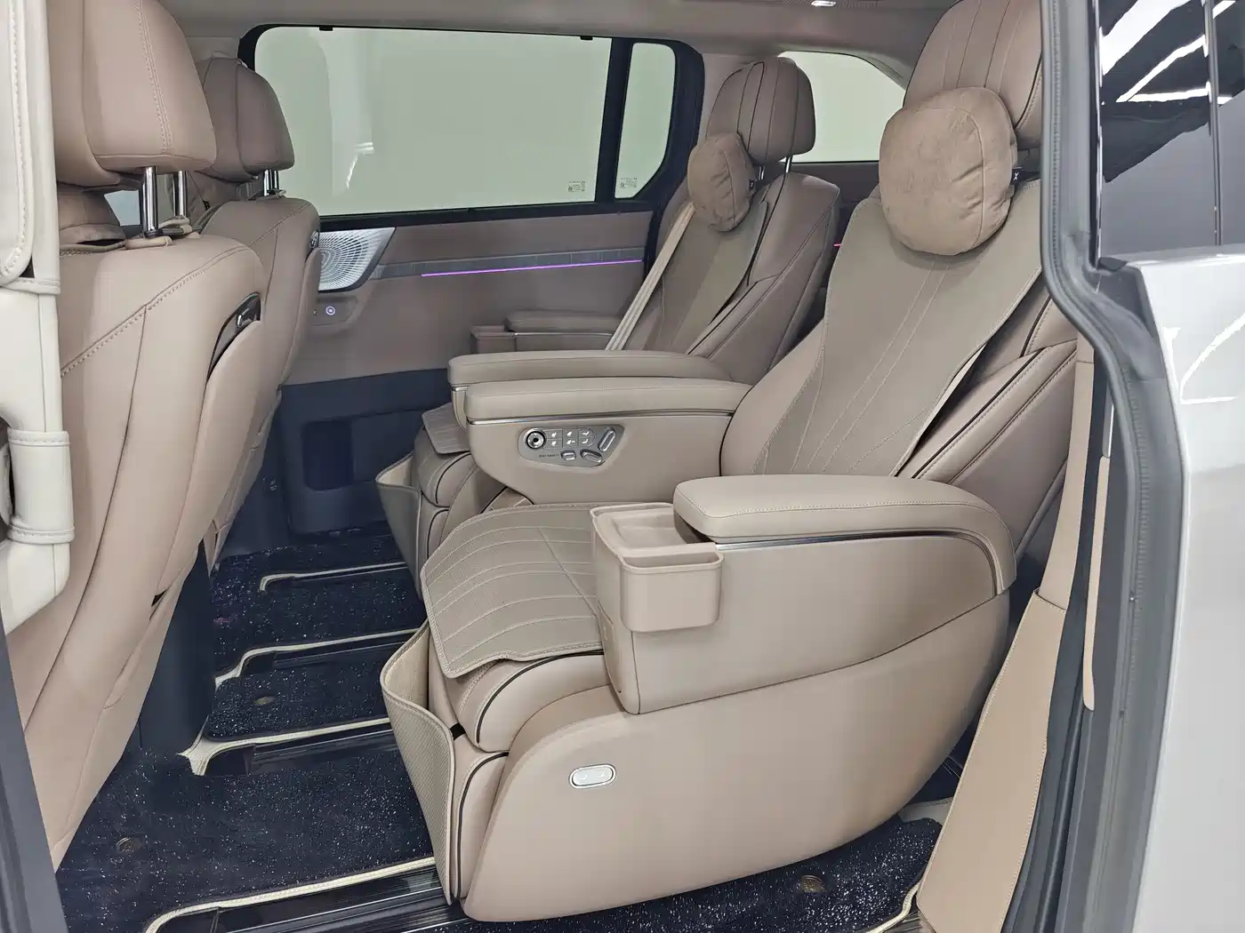 XPeng X9 2026 2025 Extended Range Edition