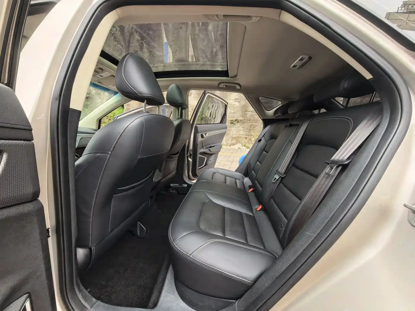 GEELY AUTOMOBILE EMGRAND GS