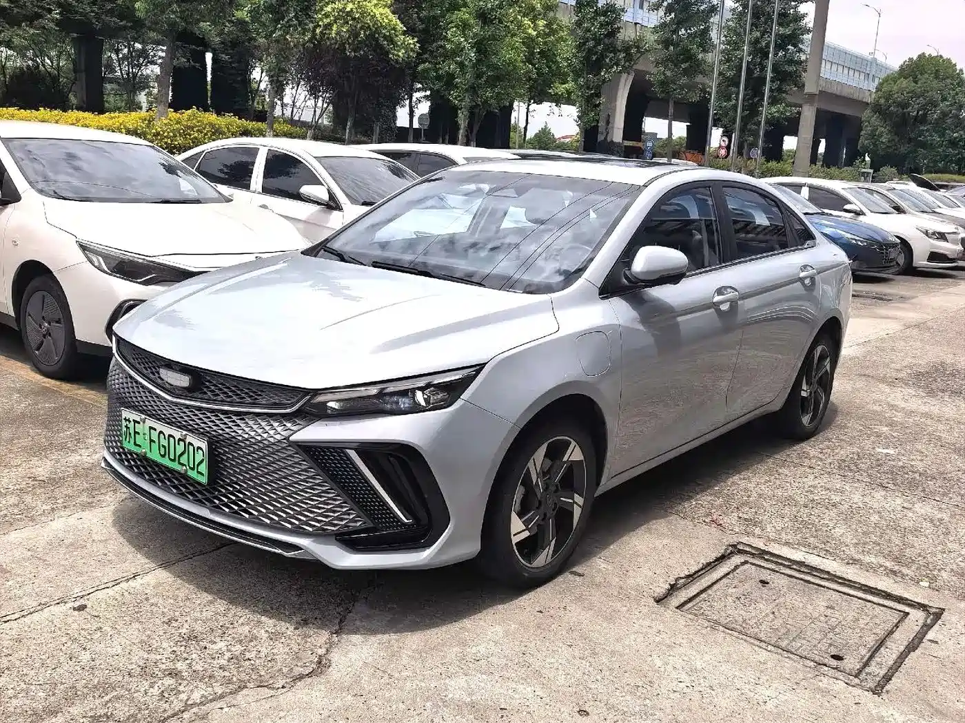 Geely Emgrand L HiP 2022 1.5TD-DHT Pro 100KM Super Rui
