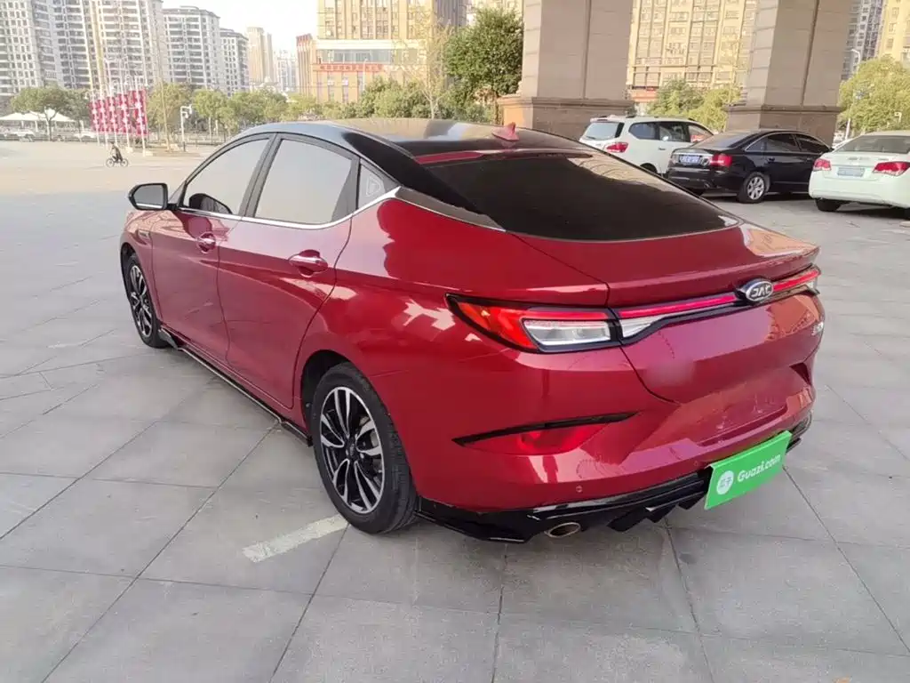 2020 JAC JAC J7