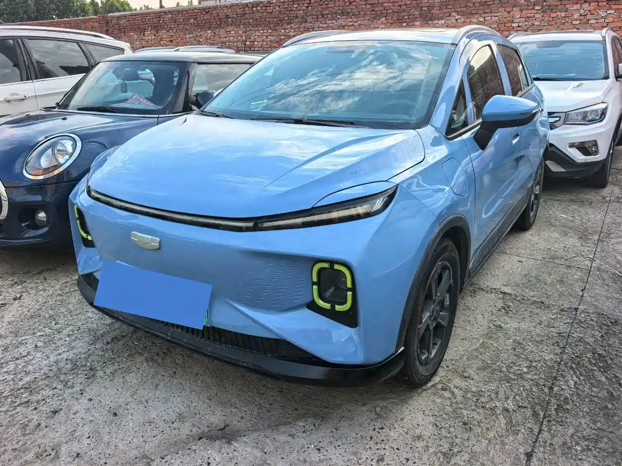 Фото 1 - Geely Geometry E Firefly