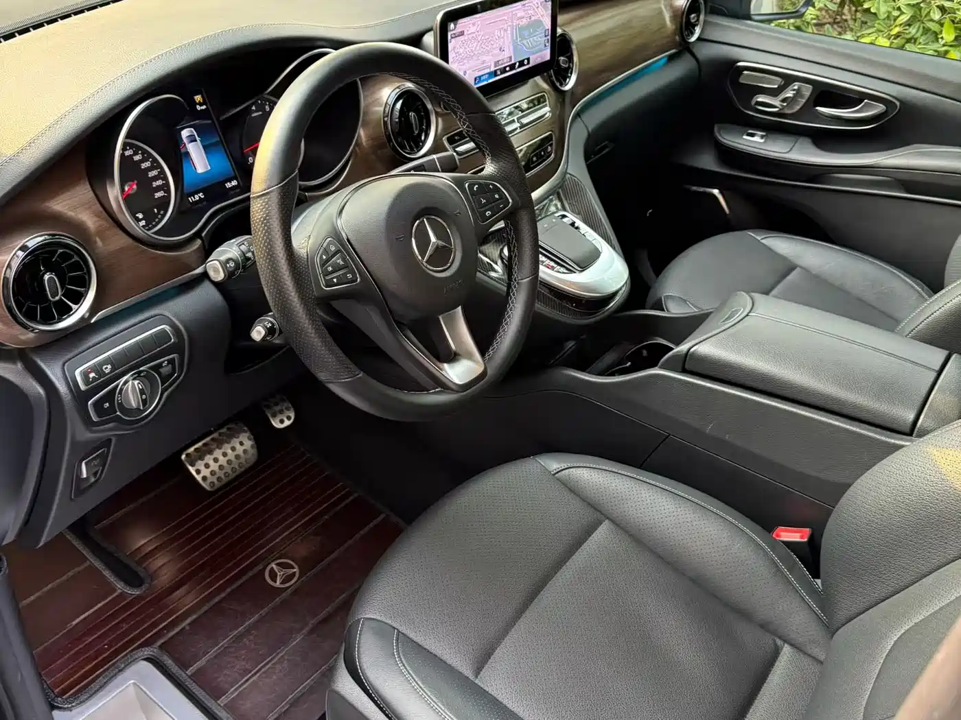 MERCEDES-BENZ V CLASS