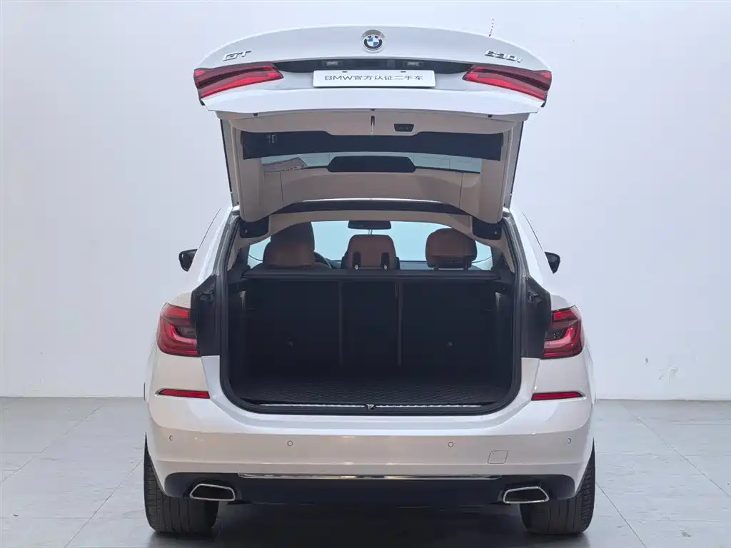 BMW 6 Series GT 2024 2022 Model 630i Luxury Design Package
