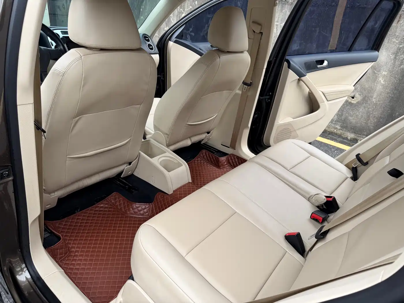Volkswagen Tiguan 2015 1.8TSI Automatic 2WD Trendline фото 9