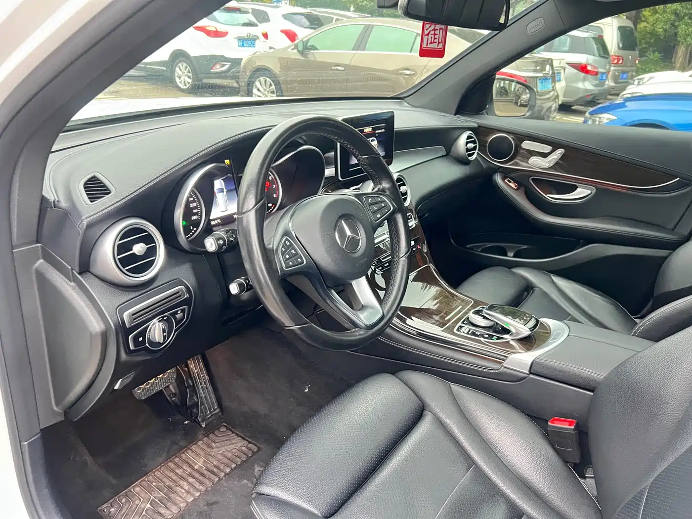 Mercedes-Benz GLC 2019 GLC 260 4MATIC Dynamic фото 9
