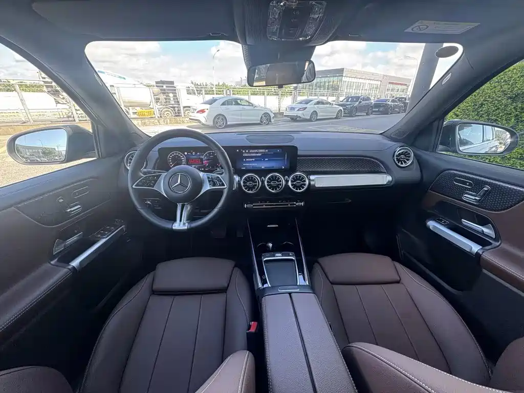 Mercedes-Benz GLB 2025 2025 Model GLB 220 Fashion Style