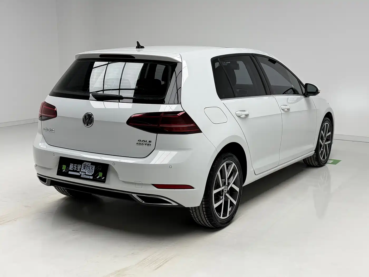 Volkswagen Golf 2020 Beloved Edition 280TSI DSG Luxury фото 4