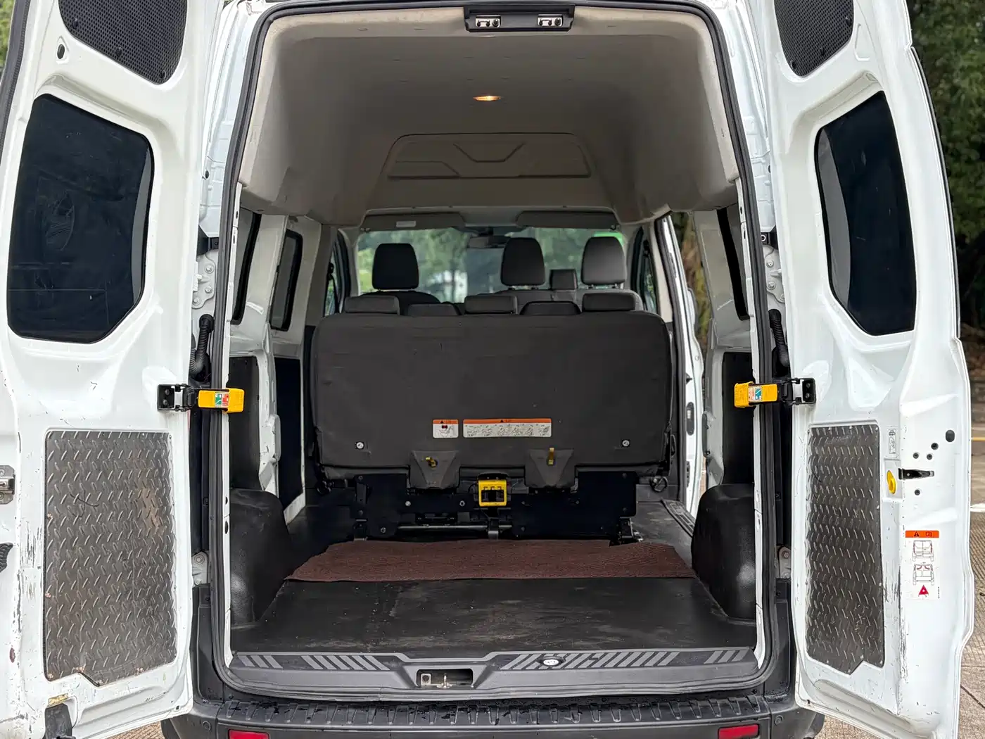 Ford Transit 2020 2019 2.0T Diesel Multi-Purpose Commercial Vehicle Medium Wheelbase Medium Roof 6-Seater China VI