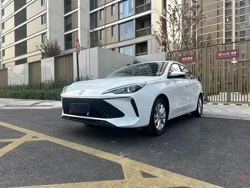 Фото 1 - Roewe i5