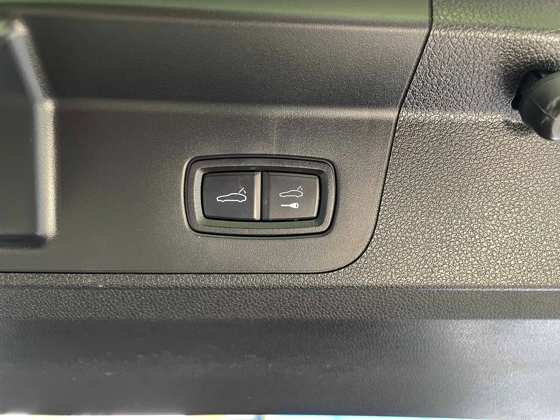 Photo 10 - Porsche Panamera New Energy