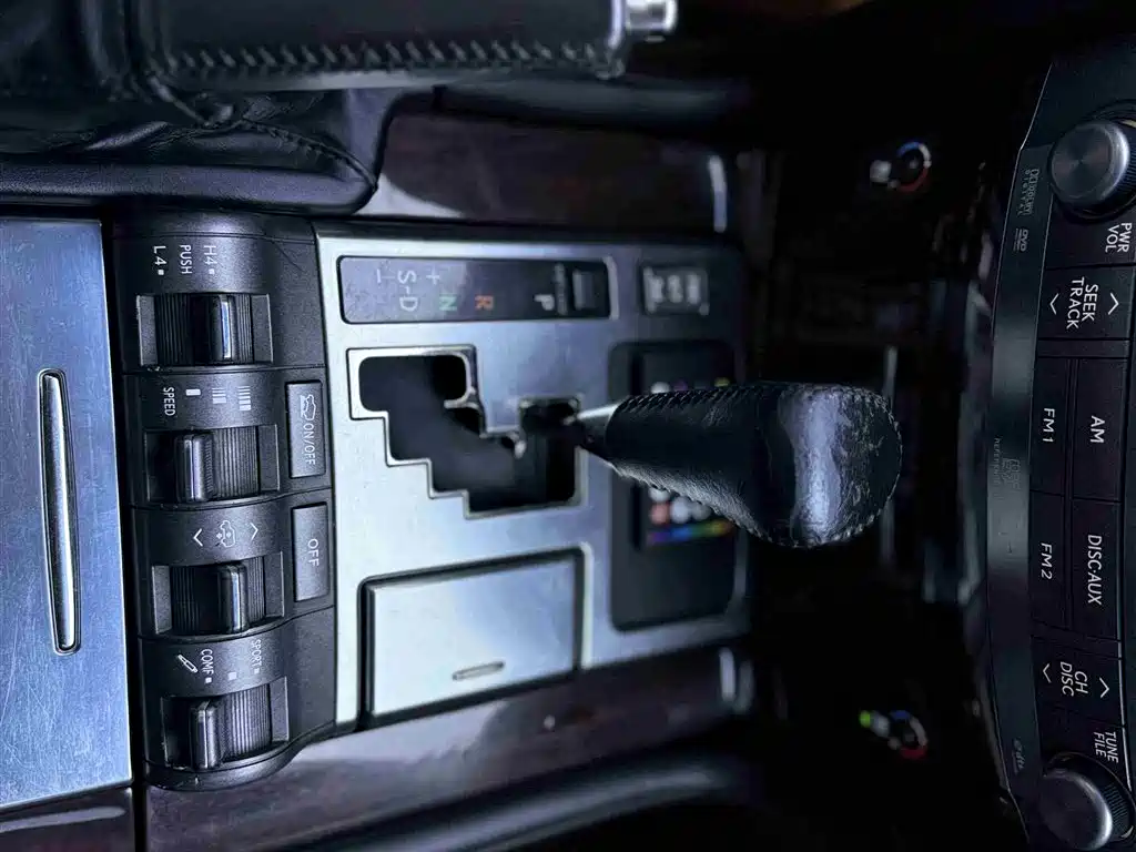 Lexus LX 2009 570 фото 9