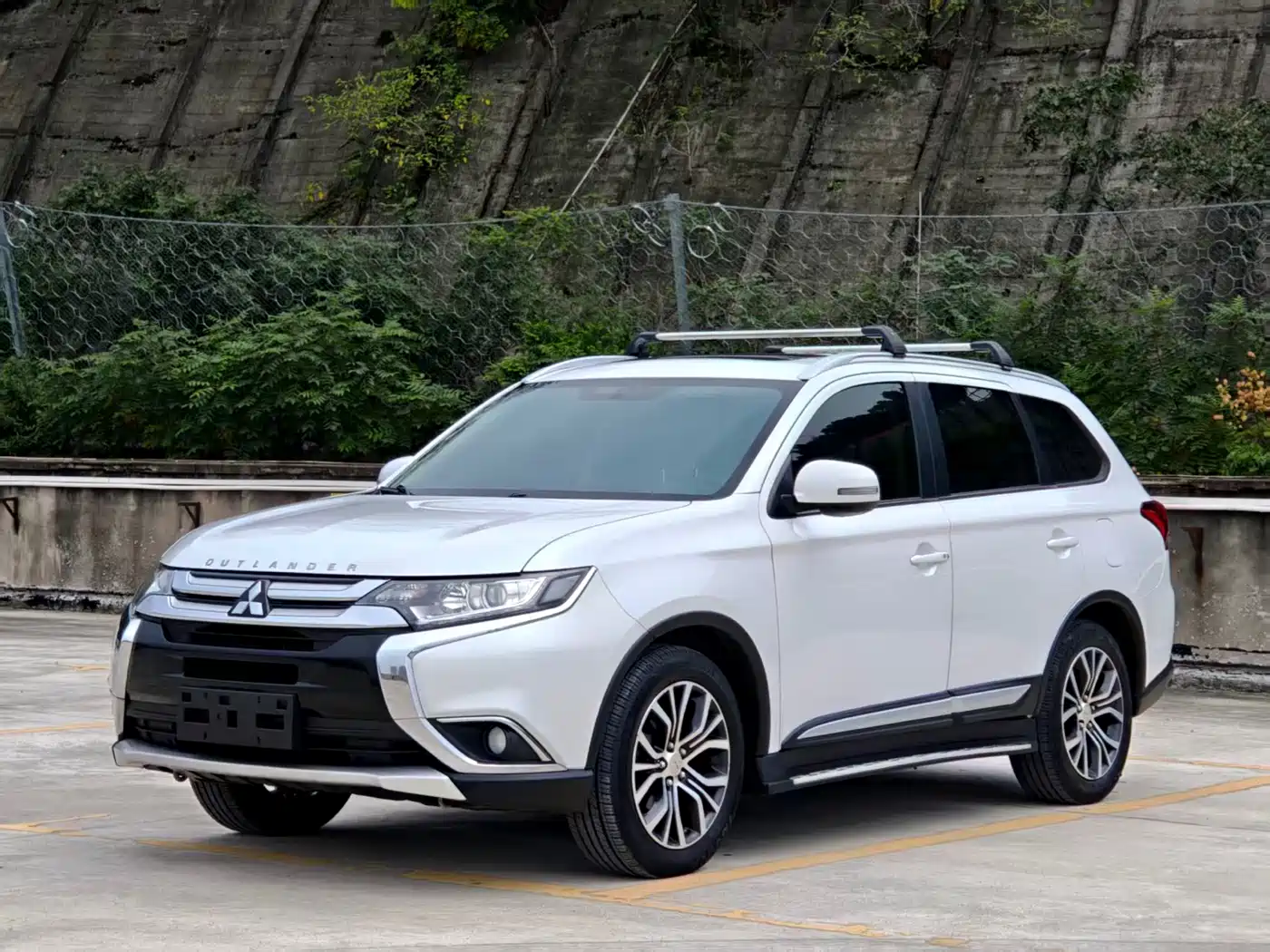 Mitsubishi Outlander 2018 — пригон из Китая