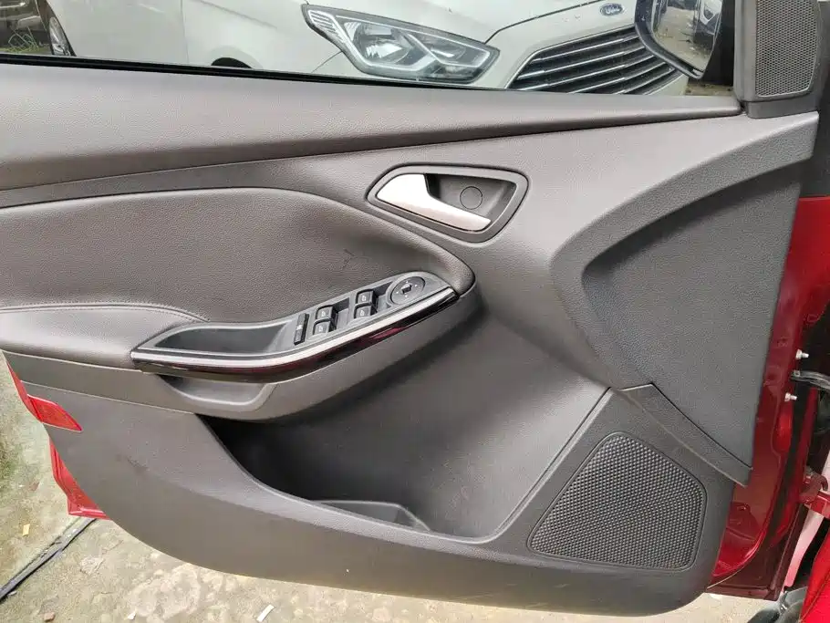 Photo 7 - Ford Focus