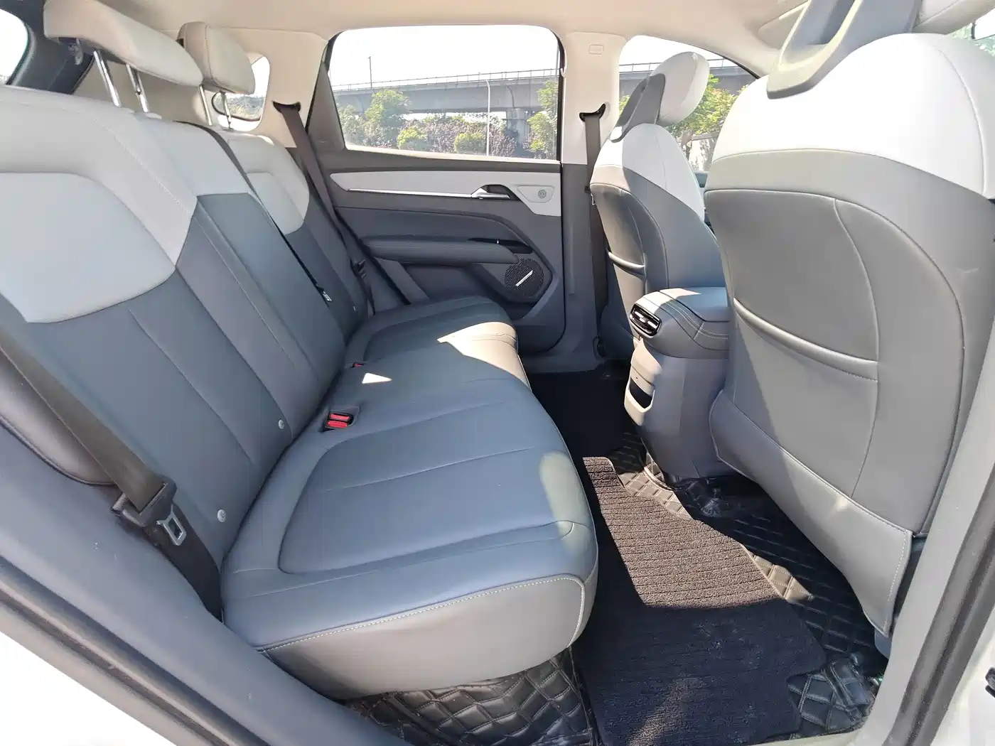 Besturn Yueyi 03 2025 2025 Model 565km Enjoy Edition