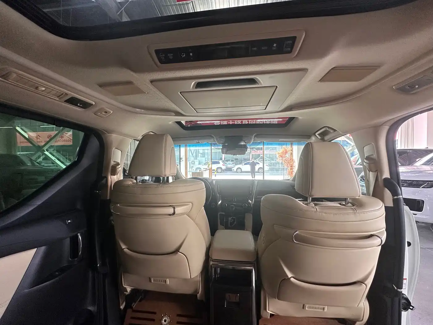 Toyota Vellfire 2021 2020 Twin Engine 2.5L HV Premium Edition