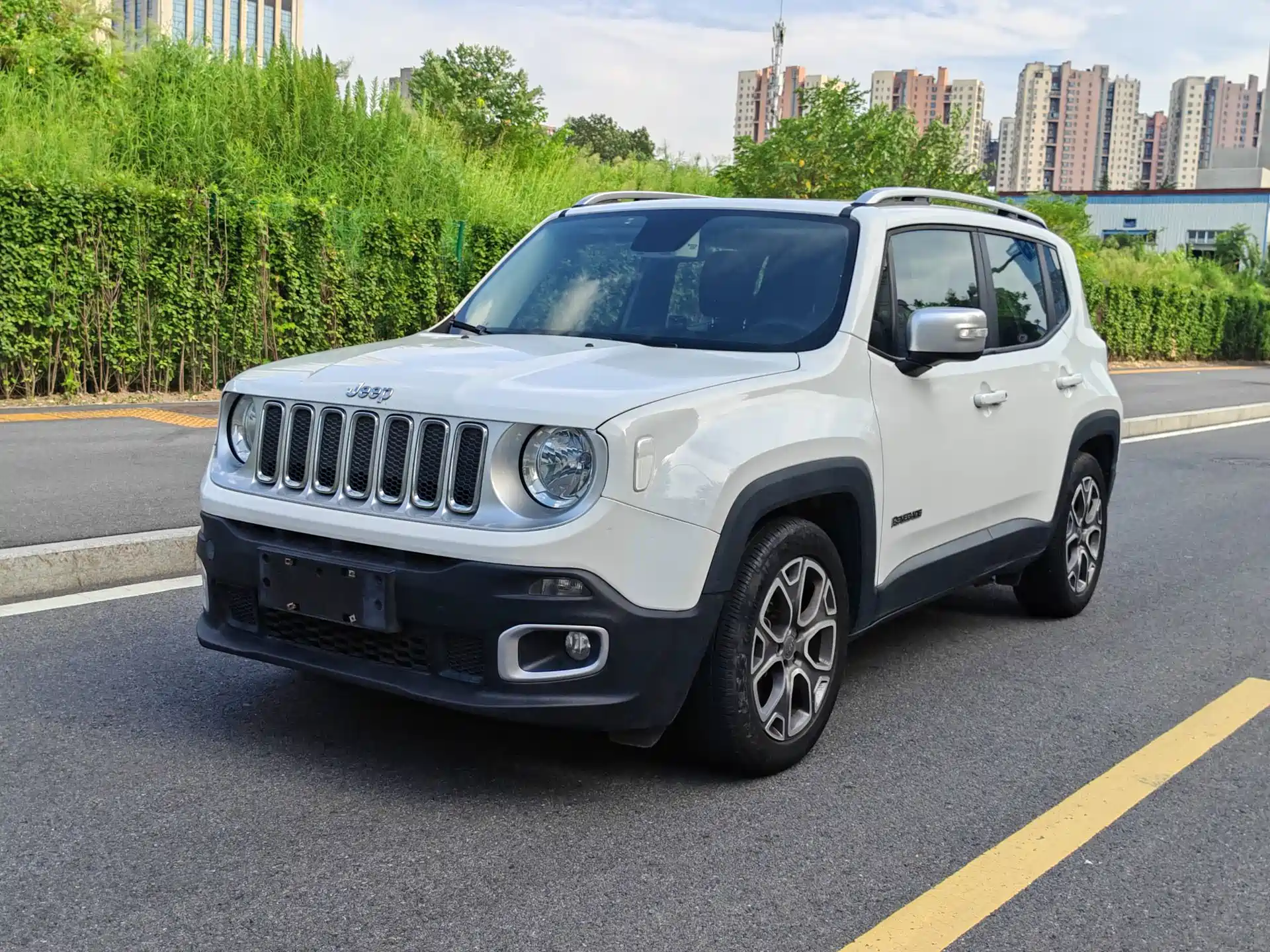 صورة 1 - Jeep Renegade