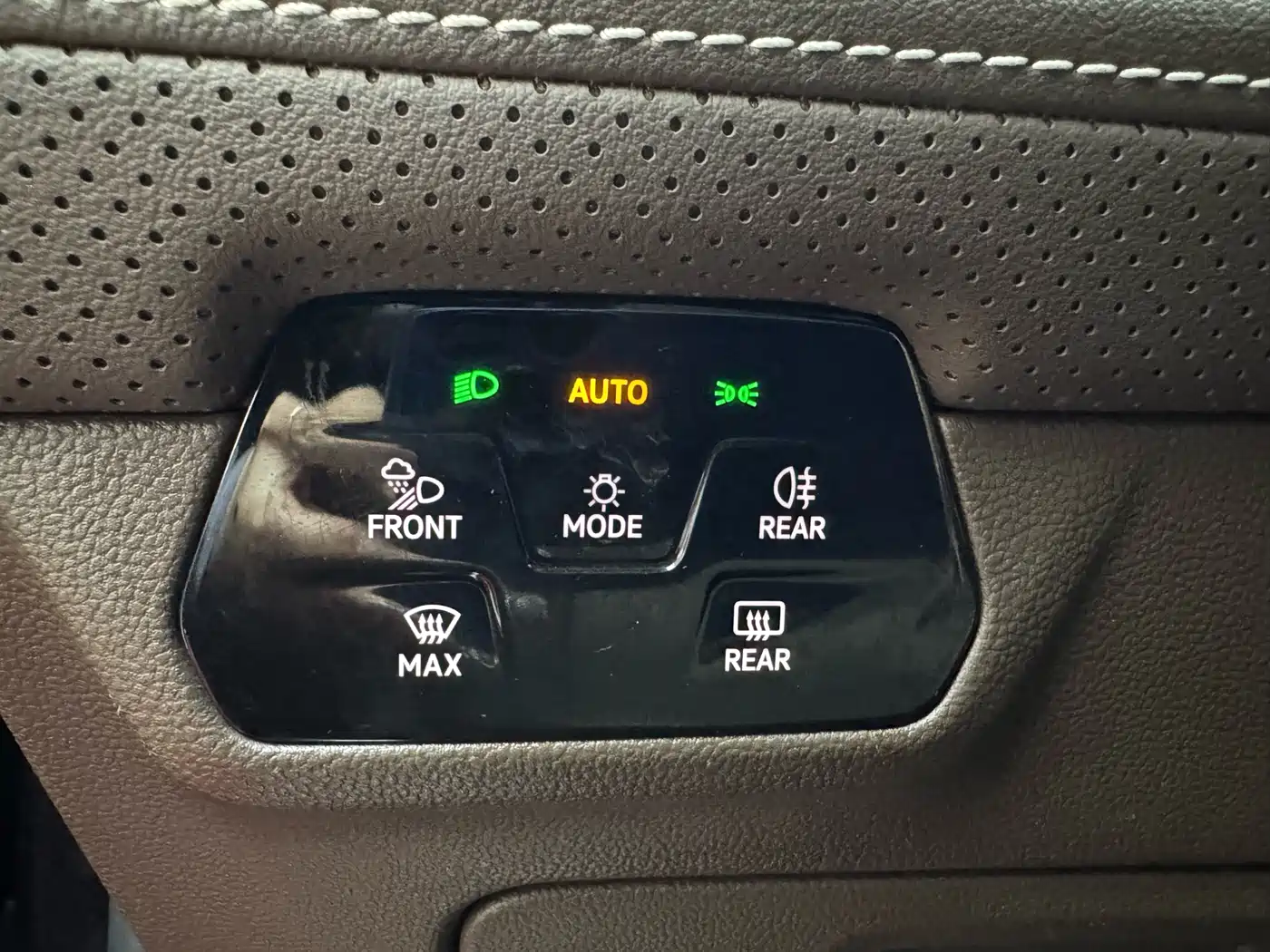 Volkswagen Viloran 2022 330TSI Luxury Edition фото 20