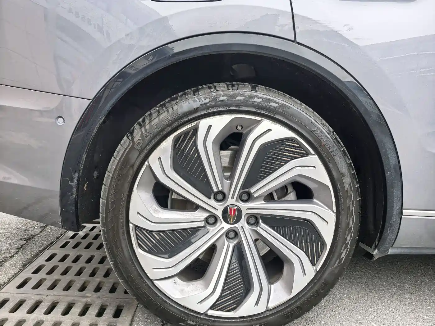Hongqi E-HS9 2022 660km Qi Ling Edition (4-seater) фото 7