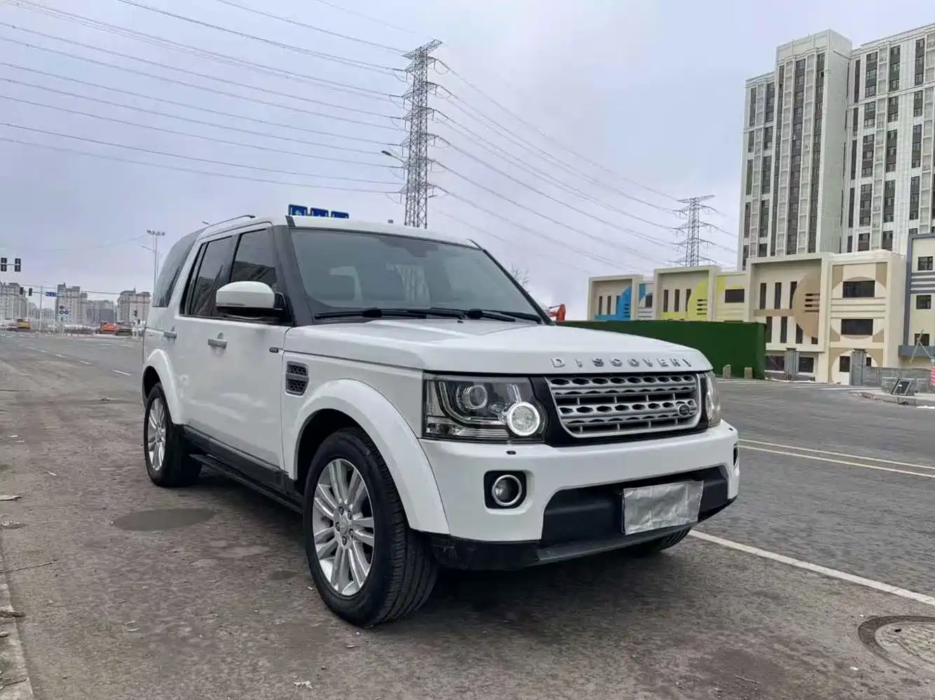 Land Rover Discovery 2015 3.0 SDV6 HSE Diesel фото 3