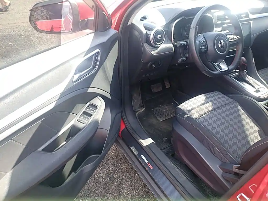MG ZS 2021 2020 Model 180DVVT Automatic UP