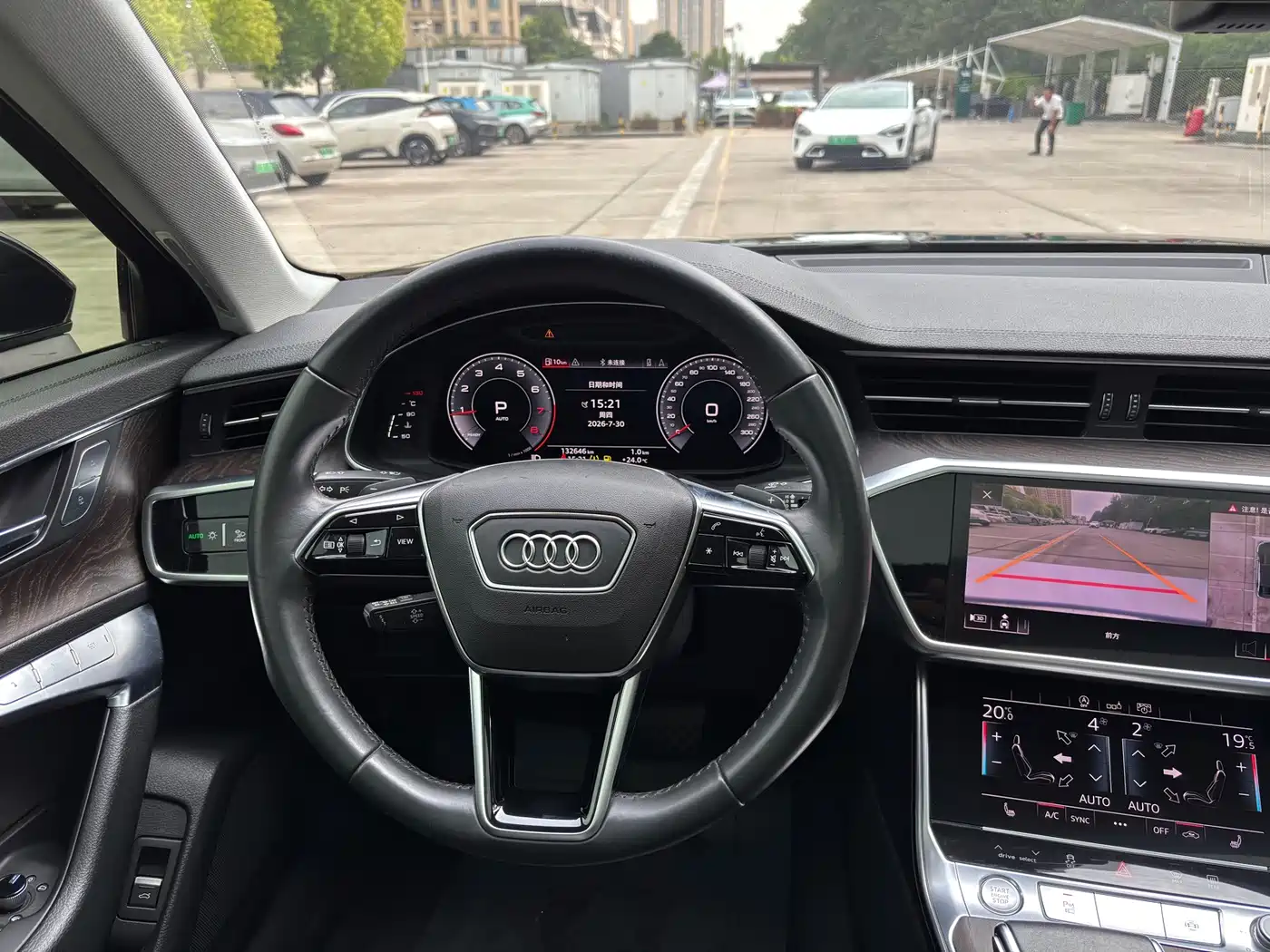 Фото 8 - Audi A6L