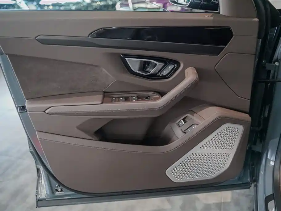 Lamborghini Urus 2024 2023 4.0T V8 S