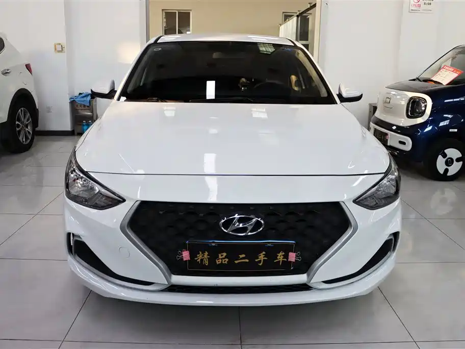 Hyundai Elantra 2018 1.6L Auto Joy GL (China V) фото 2