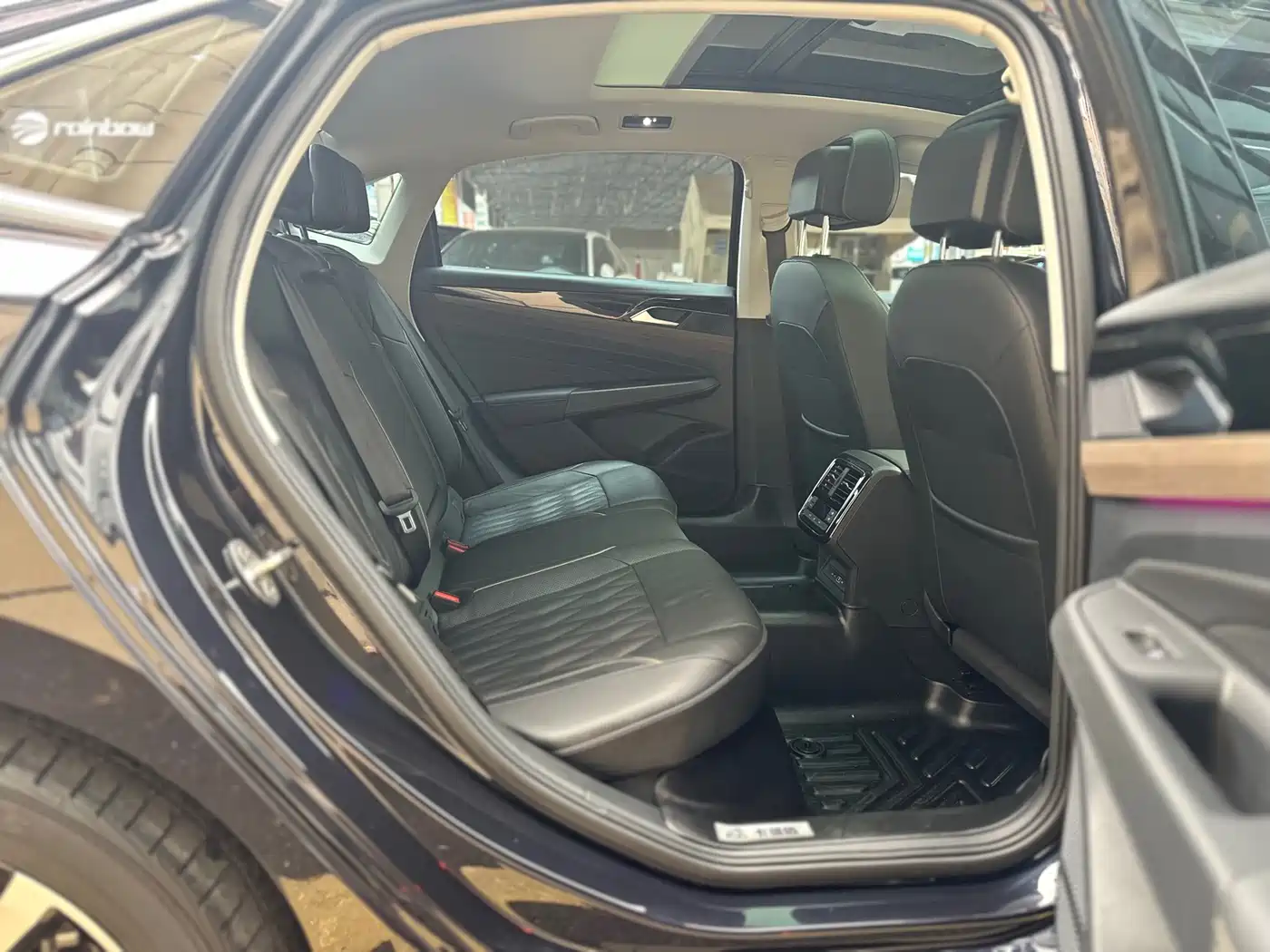 Volkswagen Passat 2021 Model 330TSI Luxury Edition фото 8