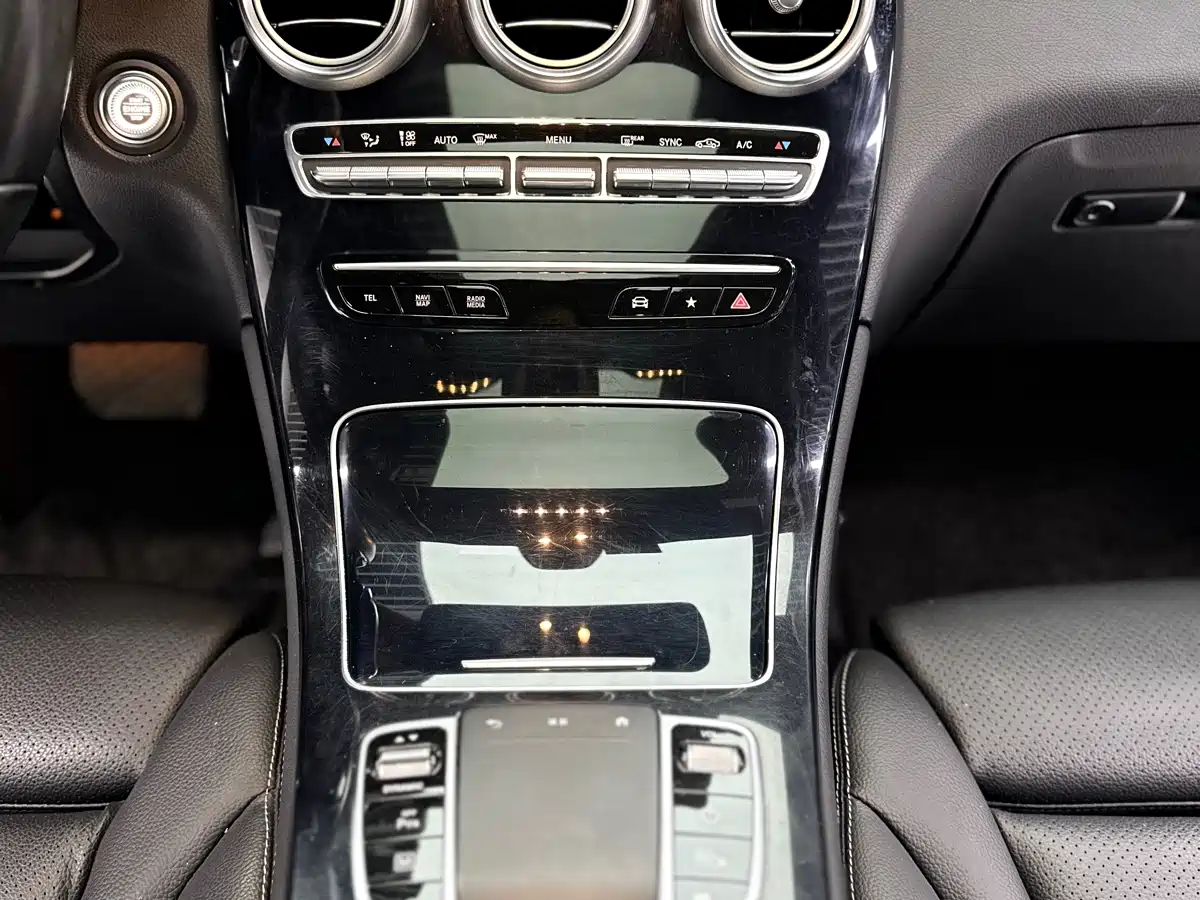 Mercedes-Benz GLC 2021 GLC 260 L 4MATIC Sporty фото 10