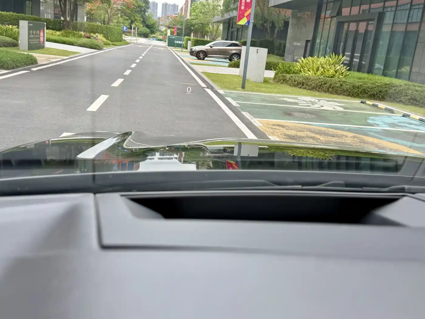 Volkswagen Touareg 2019 2.0TSI Sharp Wing Edition China VI фото 14