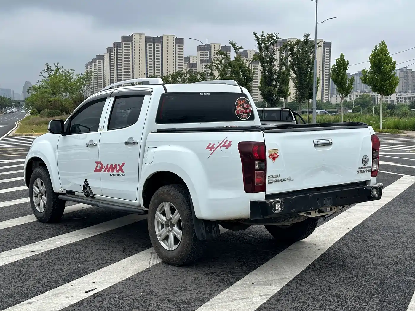 Isuzu D-MAX 2018 2018 3.0T 4WD Automatic Ultra Luxury 4JJ1-TC HI