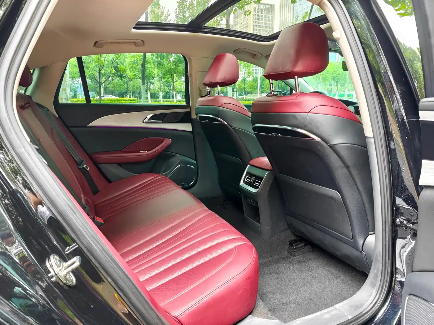 Hongqi H5 2025 2025 2.0T Automatic Flag Celebration 500,000 Units Anniversary Edition