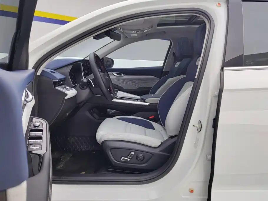 Фото 9 - Geely Preface